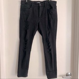 Black, distress skinny jeans legging. Mid rise. Express size 10